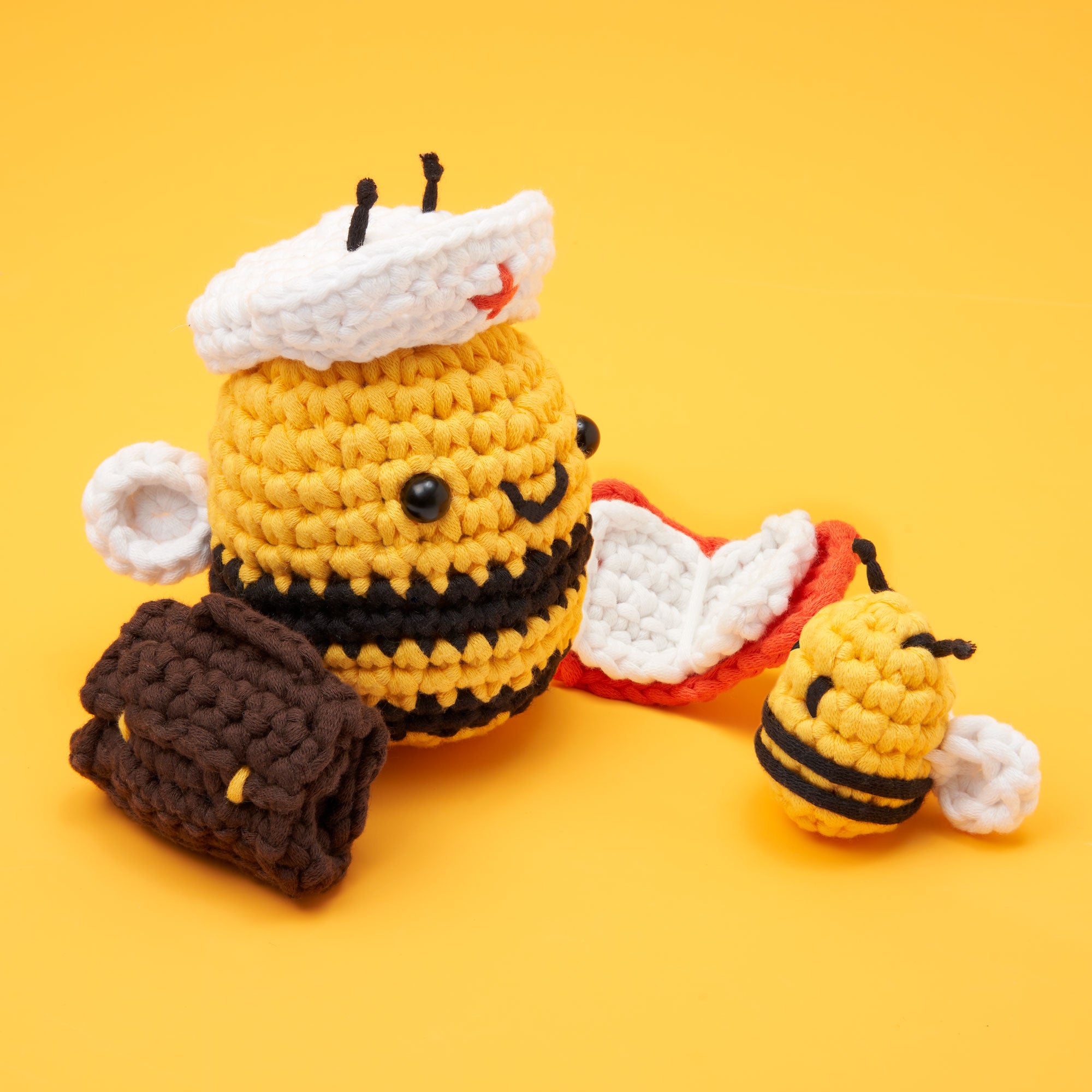 Bee Crochet Kit for Beginners | The Woobles - Image 3